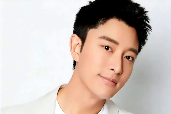 同样是企业家，黄晓明旗下16个艺人无人知，贾乃亮却富裕无比