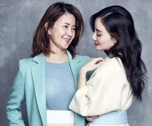 太突然了:李小璐事件再次升级,李小璐妈妈透露贾乃亮的“假面具