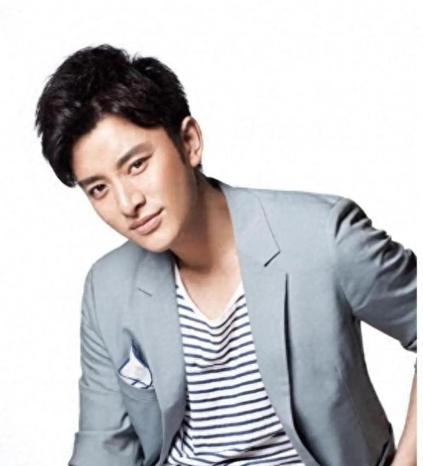 贾乃亮再陷谣言风波:明星如何应对隐私危机