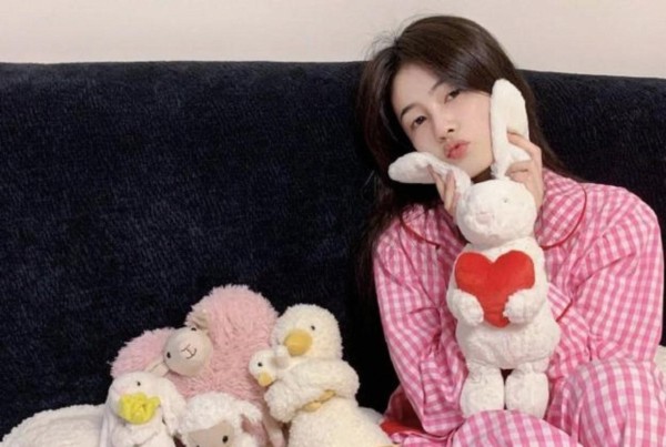 白鹿晒出生日礼物，竟是她出道以来饰演的所有角色合集，引发粉丝回忆感叹不断，这份用心礼物让人又惊喜又温暖