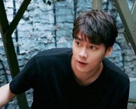 明星送粉丝礼物，李易峰实在，吴磊浪漫，看到王源的我承认羡慕了