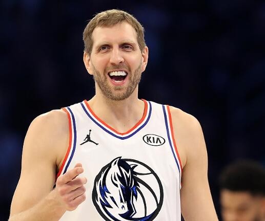 诺天王最后4分钟的独舞！ 这三剑象征一个时代