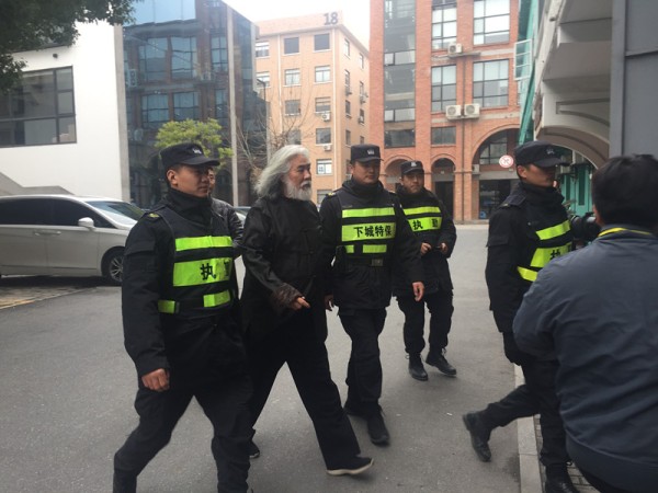 明星光临现场，耀眼！下城保安随身护卫坐镇，安全！