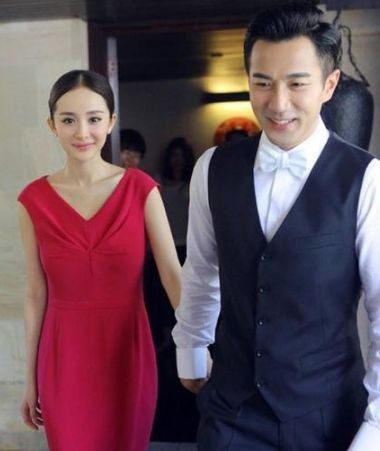 因“吻痕”暴露恋情的明星，第三位尴尬，最后一位用粉底也遮不住