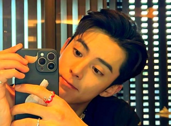 明星艺人背后的商业版图：虚构与现实的交错