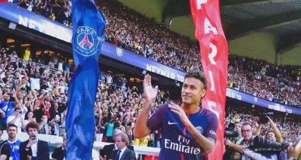 揭秘足球转会：从球探到签约的完整流程探析