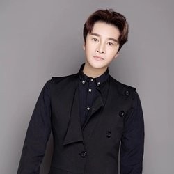 钟皓影视明星介绍