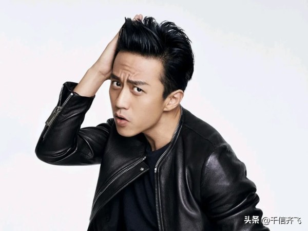 69追剧：2024年邓超电影作品预告
中国电影市场已经成为全球最大的电影市场之一，而邓超作为备受瞩目的演员及导演，备受期待的作品即将上映。就在我们期待的2024年，邓超将带来一系列令人期待的影片。这些影片将涵盖不同类型，从动作冒险到悬疑惊悚。
我们期待的包括在《胜券在握》中，由刘循子墨导演，邓超和李乃文主演。预测票房高达3.5亿，这部影片无疑将成为令人瞩目的佳作。
此外，《折叠城市》将由金俊执导，...