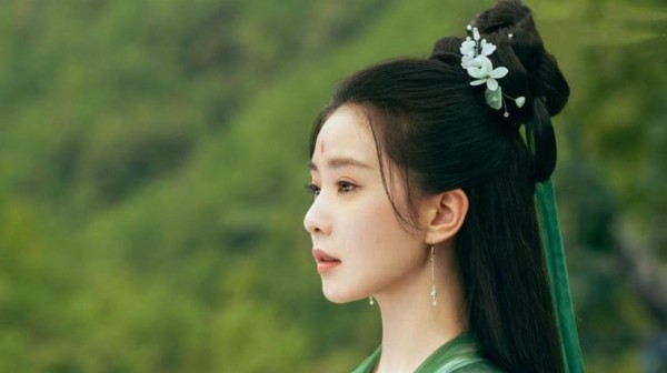 刘诗诗抢封面拿全约,大雷掌控资源稳中有升,张翰抢翻身奋力拼搏,新人抢IP竞争激烈,谁真在上升谁终将翻身