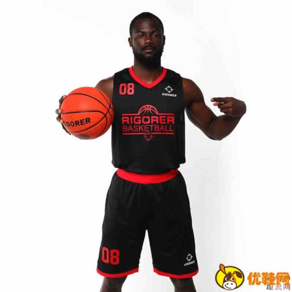 好看实用的运动服饰装备防具推荐 运动服饰装备防具有用吗