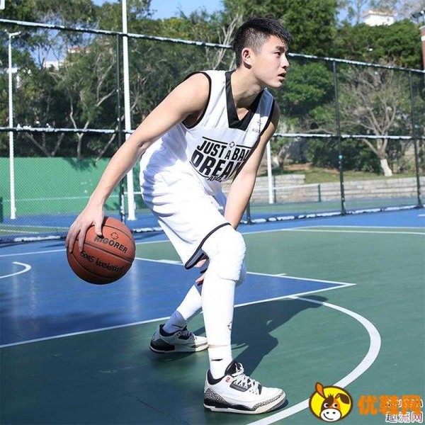 好看实用的运动服饰装备防具推荐 运动服饰装备防具有用吗