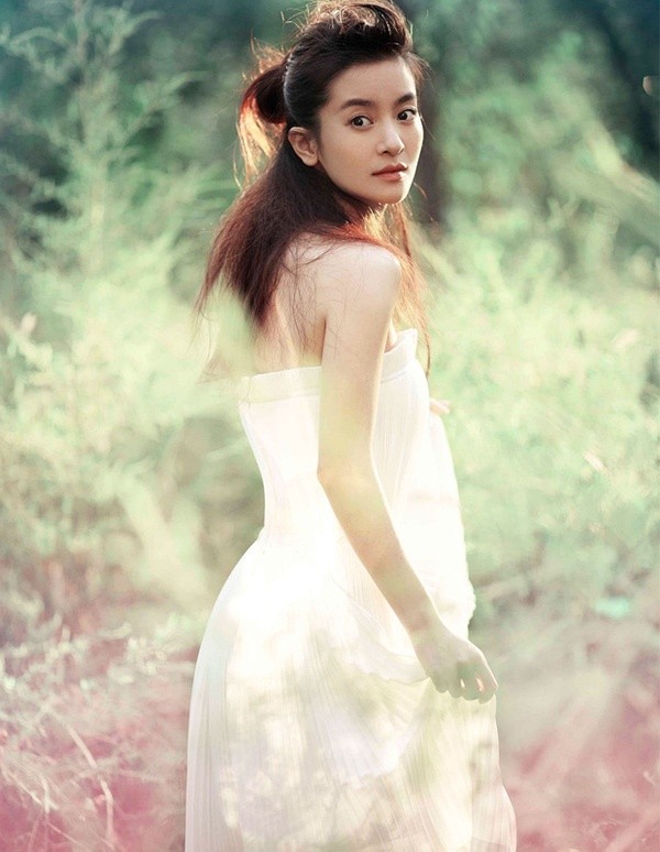 春天里那些醉人的小清新装扮 美女明星示范不同的清新搭配风格