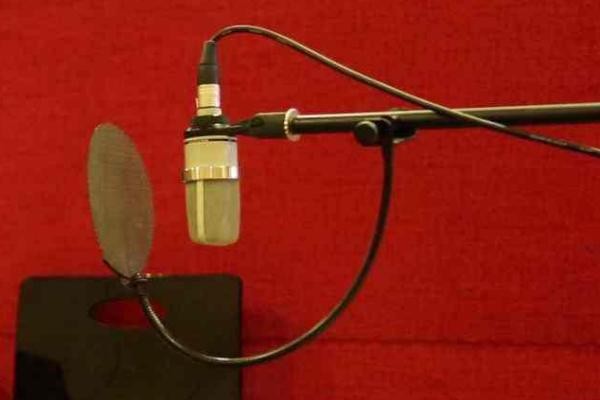 配音演员的上班时间,上班时间大多根据配音任务来定