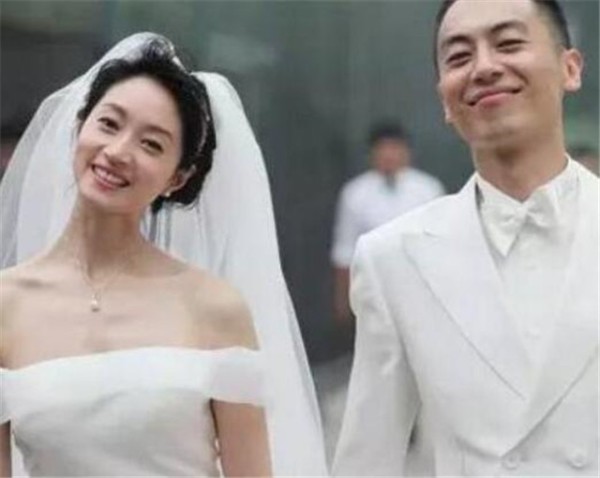 不秀恩爱的3对明星,出行豪车低调,但相爱程度不输邓超、孙俪!