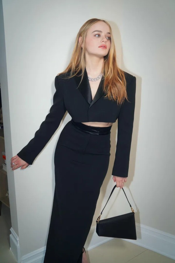 Los Angeles, CA - Actress Joey King gets ready for the prestigious SAG Ambassadors Dinner in Los Angeles, donning an elegant ensemble curated by Sau Lee, complemented with chic Andrea Wazen shoes, dazzling Pomellato jewelry, and a stylish Aupen bag. Her poised appearance sets the stage for an evening of glamour and celebration. Pictured: Joey King BACKGRID USA 21 FEBRUARY 2024 USA: +1 310 798 9111 / usasales@backgrid.com UK: +44 208 344 2007 / uksales@backgrid.com *UK Clients - Pictures Containing Children Please Pixelate Face Prior To Publication*