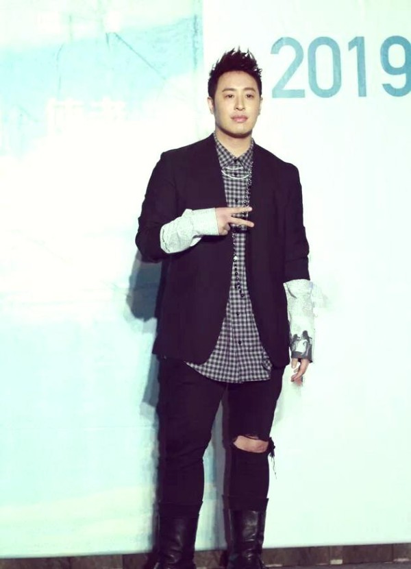 潘玮柏：从歌手到幕后的转型之路