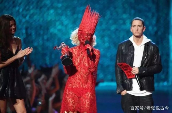 她出道11年，终于获得人生中第1座小金人，背后的辛酸只有她知道