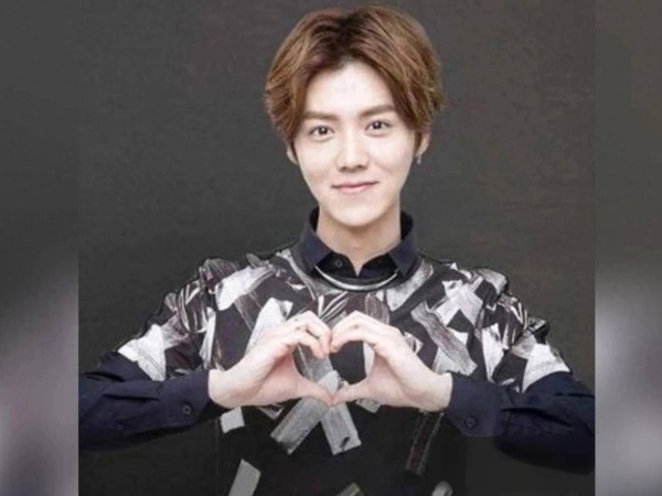 鹿晗关注Sana的Ins啦！普通网络互动引关注