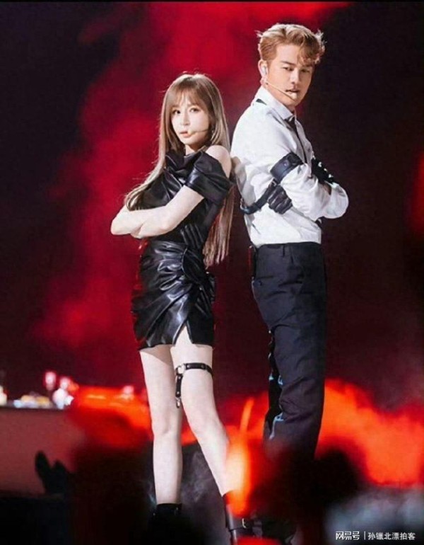 绯闻漩涡里的真实与想象