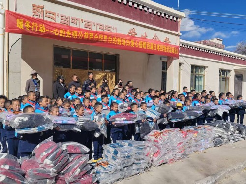 正能量追星！白鹿敖瑞鹏粉丝团携手“心的光明”共筑公益长城