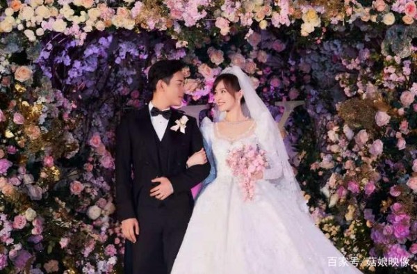唐嫣婚礼现场照被赞像公主，网友却说这些女明星的婚礼也很梦幻