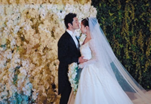 明星婚礼现场照片大起底，哪一款最符合童话故事？