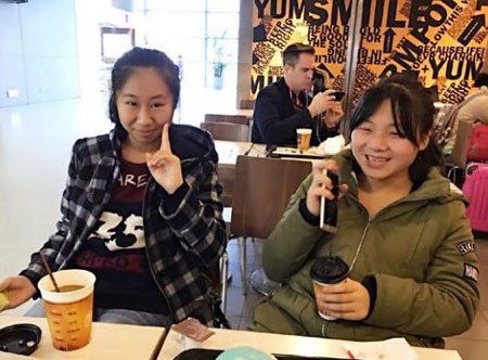 “博爱粉”“虹桥一姐”，凭什么被骂？