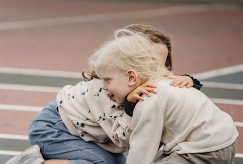 小时候的玩伴 人物 第1张