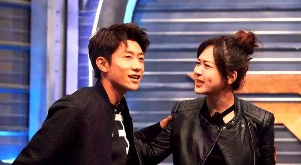 娱乐圈中的青梅竹马：幸福成长的故事大盘点