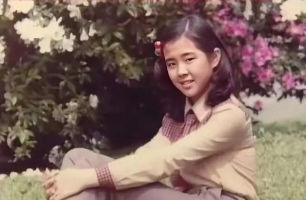 明星童年曝光!尊龙如王子,江疏影乡村气息,杨幂竟然这么光头!