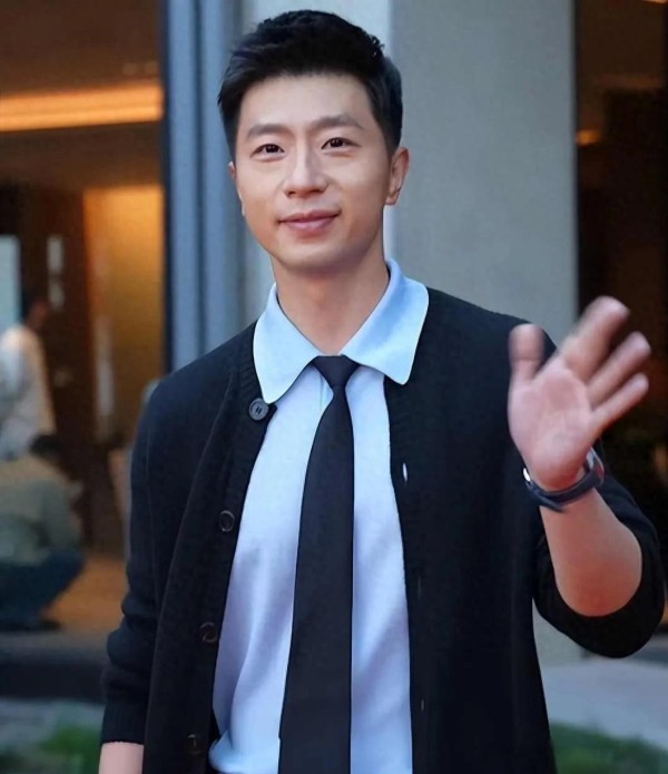 北京时尚盛典：明星与时尚的聚焦点