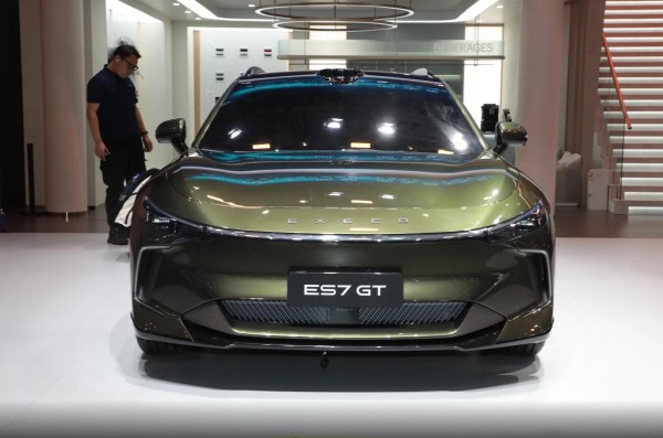 星途ES7 GT亮相广州车展，猎装造型+专属套件，还带激光雷达