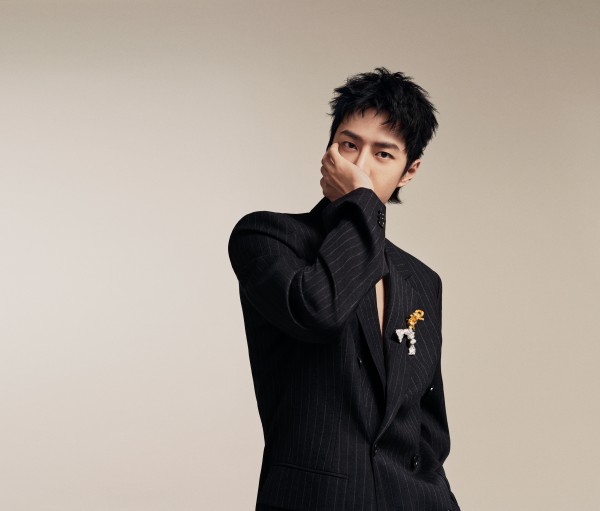 全新LOEWE罗意威 全球品牌代言人 王一博