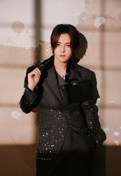 符龙飞经纪人丨“唱作全能音乐人”