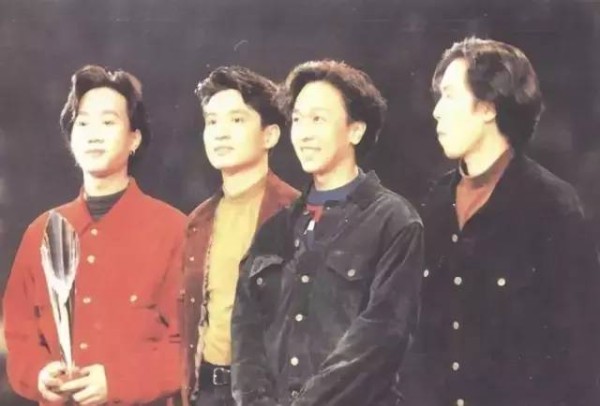 黄家驹到底能不能称得上是巨星?不、他是中国最顶级的音乐人!