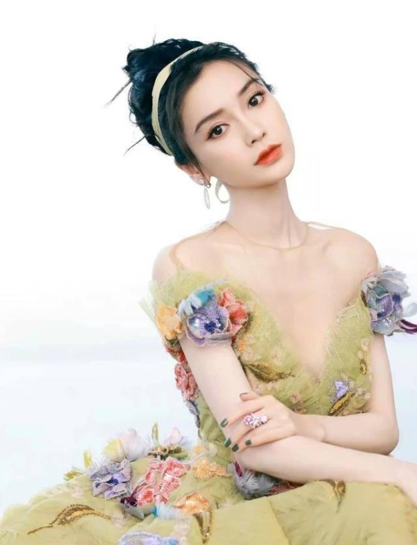 刘德华：眉目如画的明星相与德艺双馨的持久魅力