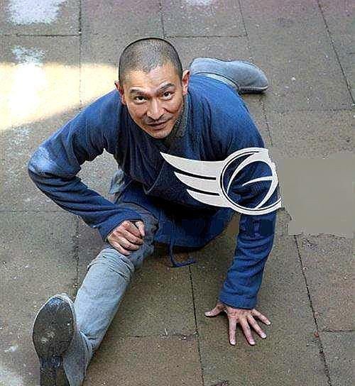 5位会一字马的男明星：刘德华差点，张学友标准，图5最专业！