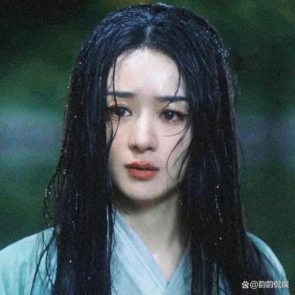 赵丽颖《与凤行》在播，又有新剧开机，题材新颖、一线阵容引期待