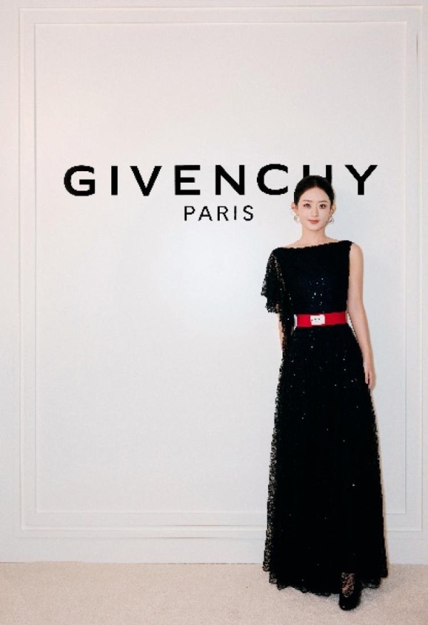 纪梵希美妆倾情打造“无所限，超一线”唇上高定盛宴