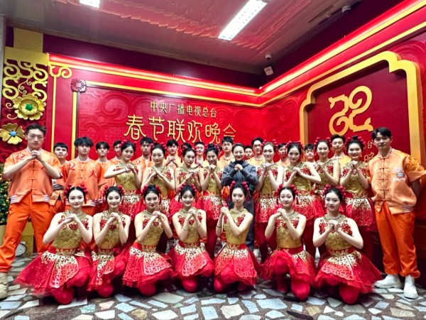 第二次登上总台春晚，这个舞蹈班底团来自四川眉山