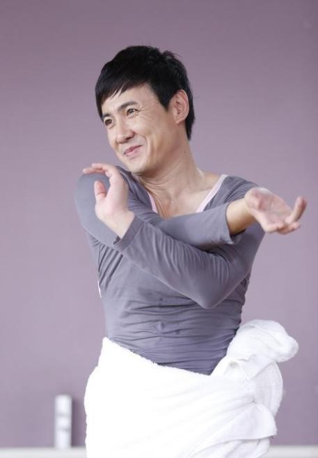 娱乐圈三大颜值担当：校草沈腾，玉面小生沙溢，还有没掉头发的他