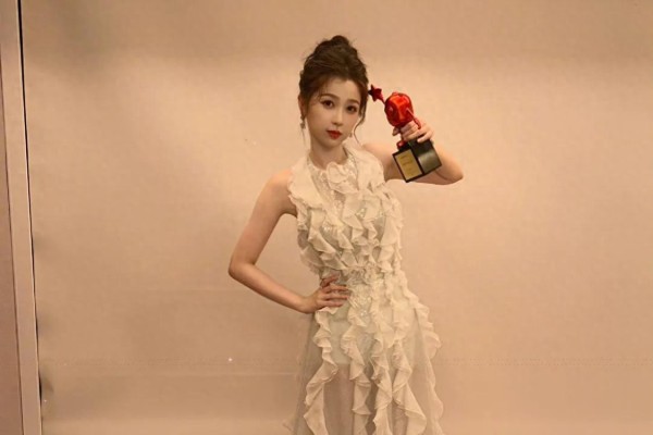 微博十大涨分明星，有你家那位么？