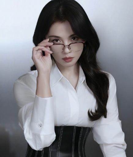 娱乐圈寒冬：中层演员少戏转业现实频现，行业出路在哪？