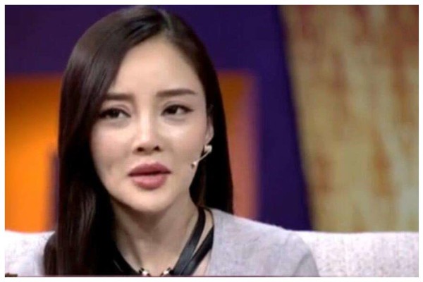 贾乃亮晒近照,调皮的亮又回来了,网友:又回到了以前2的状态!