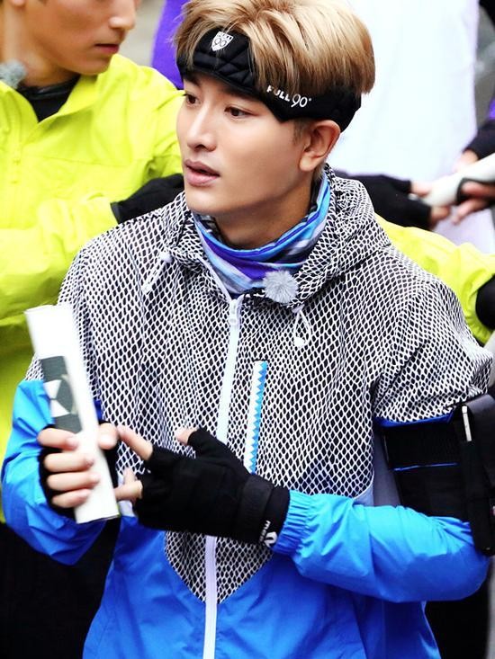 贾乃亮参加《花样男团》一路将“作”进行到底，刷新“作”新境界