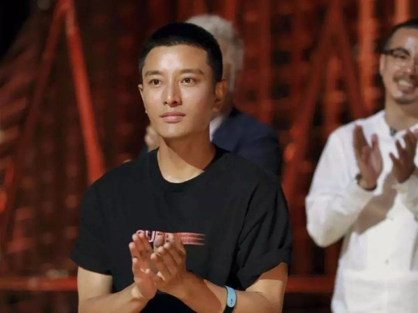 贾乃亮发文疑证实离婚：我一个人过的很好