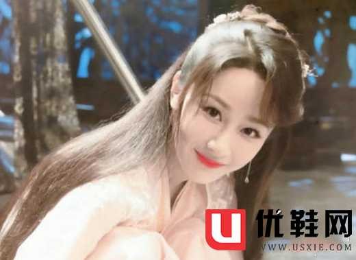 杨紫商业价值为什么这么高 杨紫和杨幂谁的资源更好