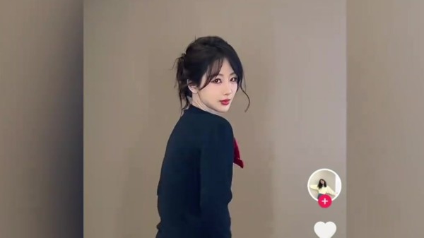 时装周明星大访问丨杨紫：没想到全国巡舞火了，承蒙抬爱~！