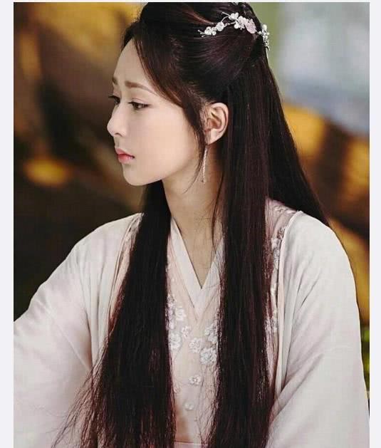 杨紫的新作品，期待已久了，图片中的杨紫，美若天仙