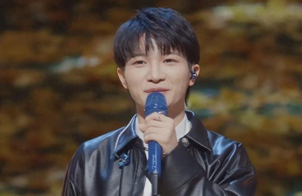 周深在《时光音乐会》中的音乐魅力与多样演绎